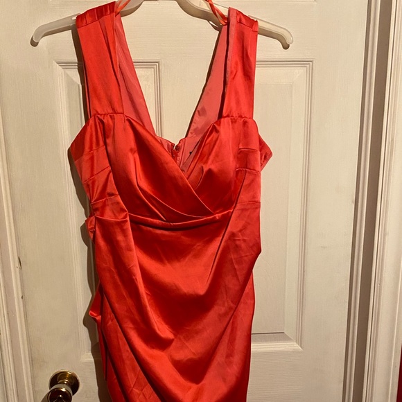 Le Chateau watermelon 🍉 colour dress - Picture 1 of 3